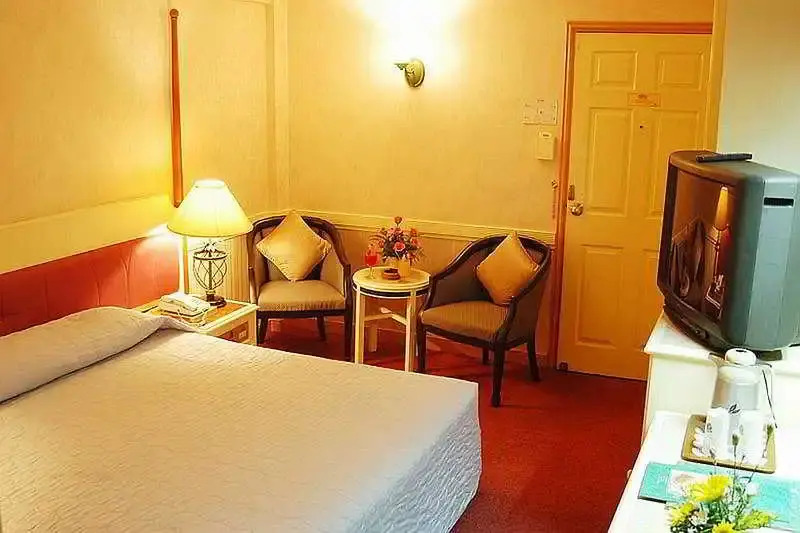 Royal Pacific Hotel