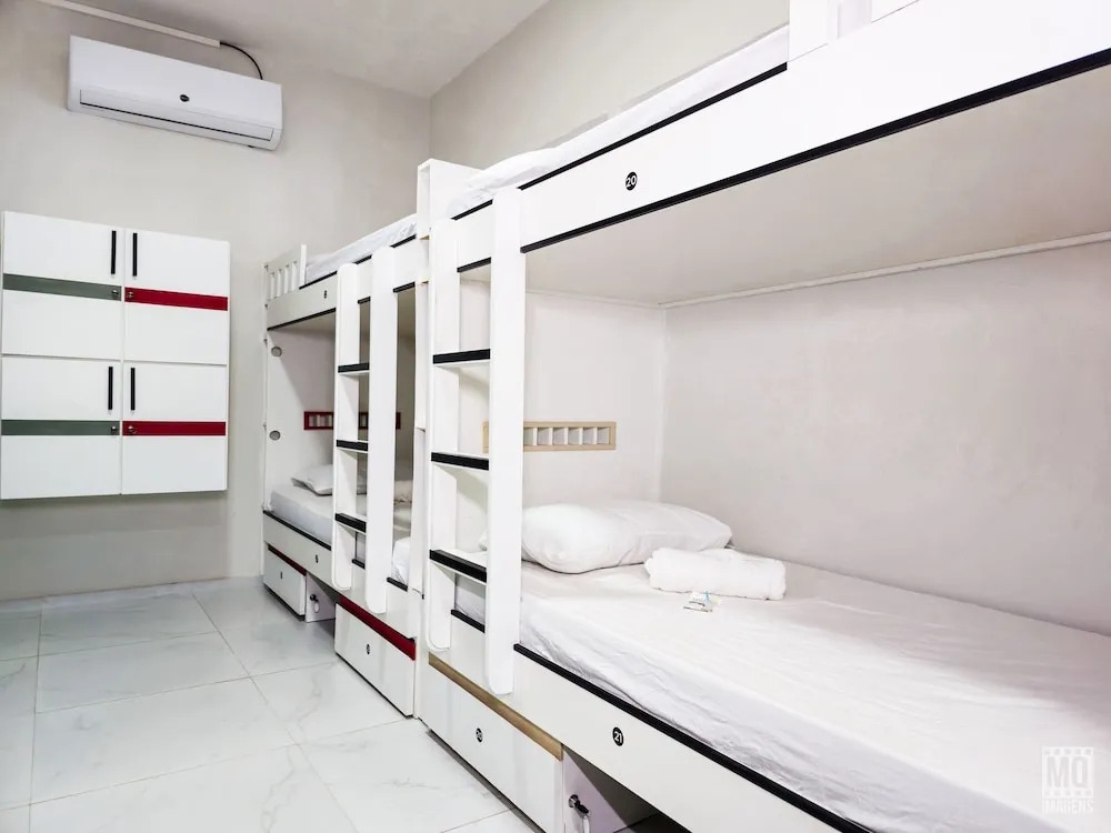 Manero Hostel