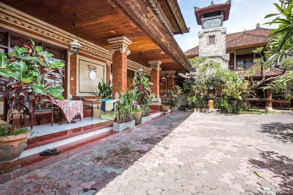 RedDoorz near Duyung Beach Sanur