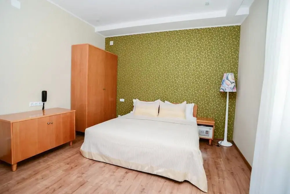 Urban Luxe Hotel