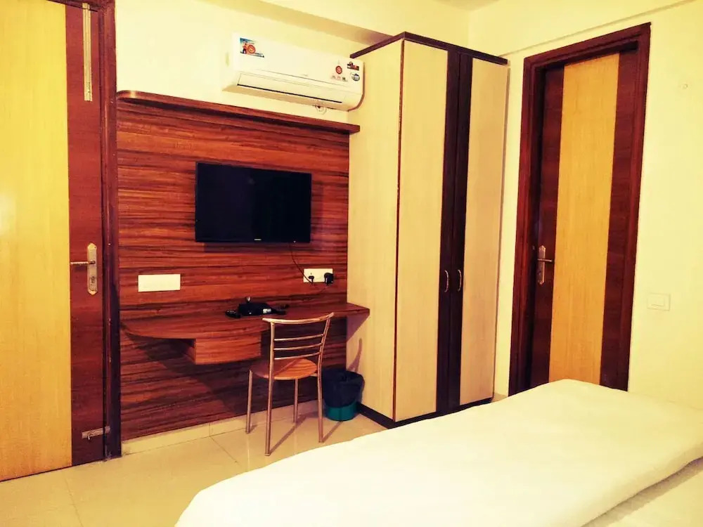 Hotel A R Residency
