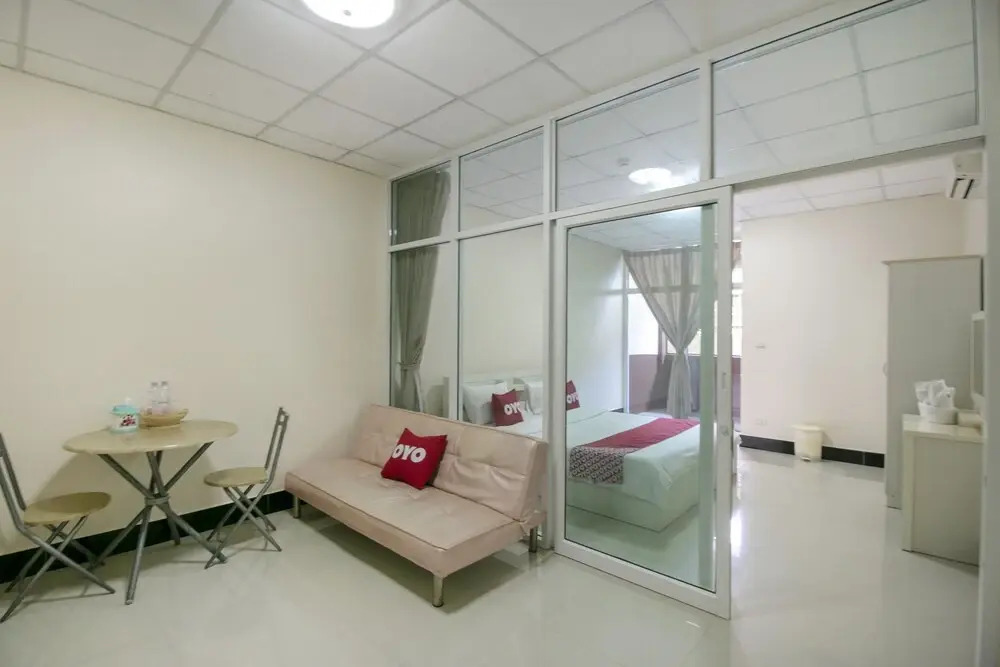 Sunee Place Hotel by OYO