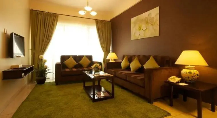 Oasis Court Hotel Apartments