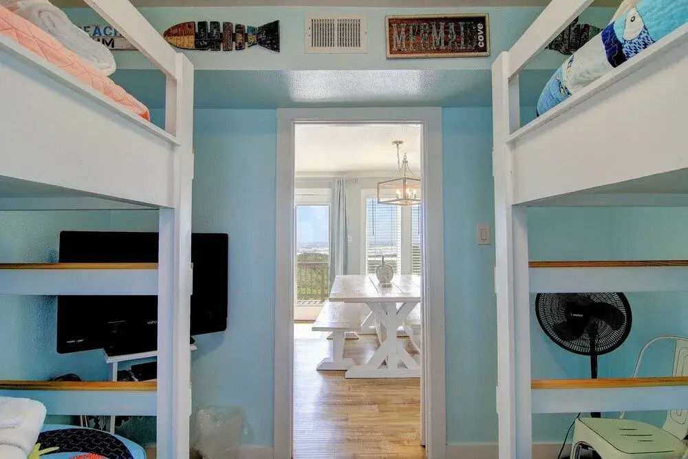 Lost On The Sea 3LC 3 Bedrooms 3 Bathrooms Home
