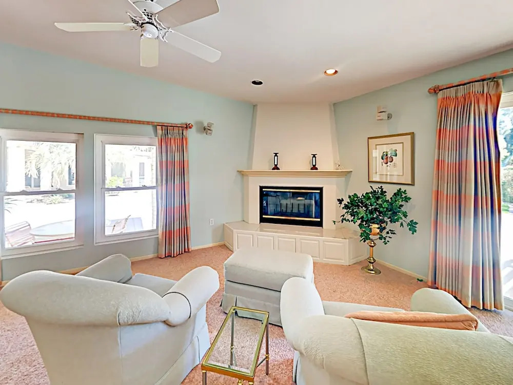 Classic Mid-Century Deanza Home Home