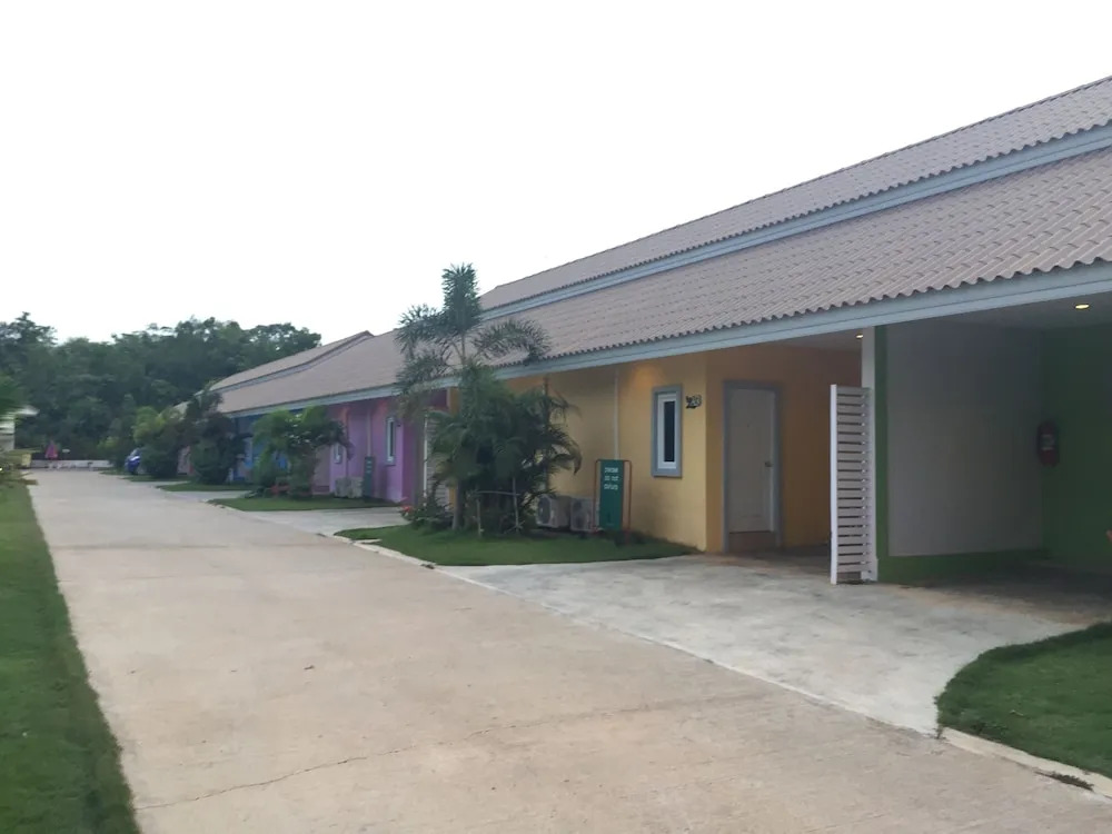 Piyarom Resort