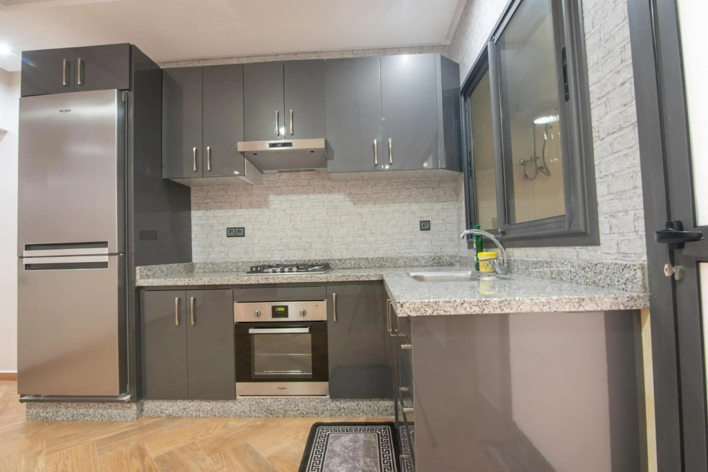 Adam's Apartments Private entry 6 min to Agadir Beach & Downtown ,Work Remotely Wi-Fi Fiber Optic 100MB, Free Parking Same Rules as Hotels