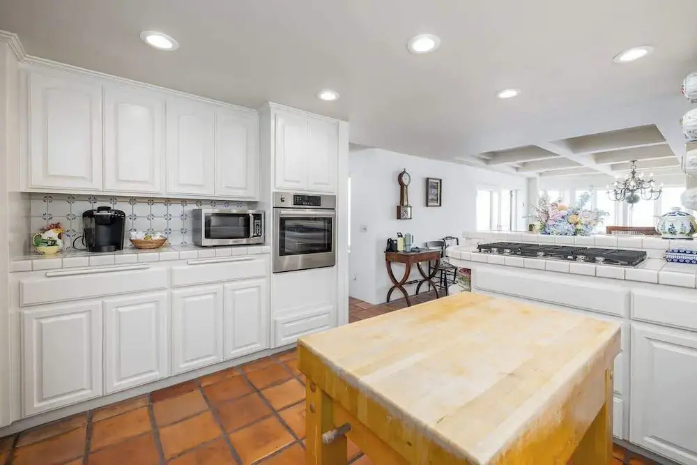 4 Bedroom With Pool in Oceanside