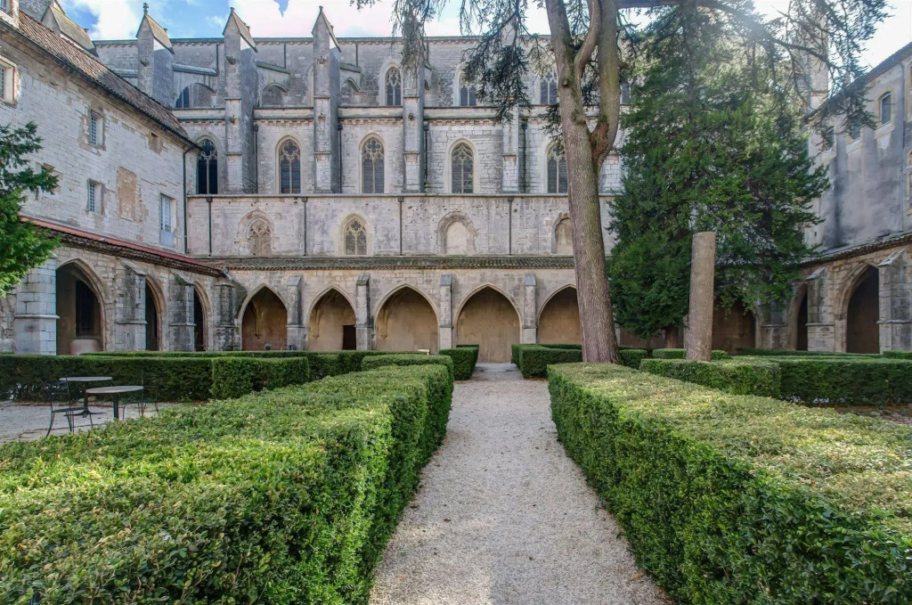 Le Couvent Royal