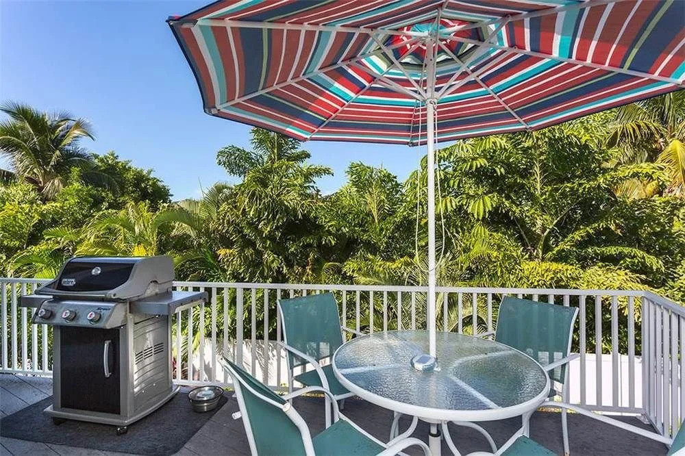 Sea la Vie 3 Br home with Pool Hot Tub by RedAwning