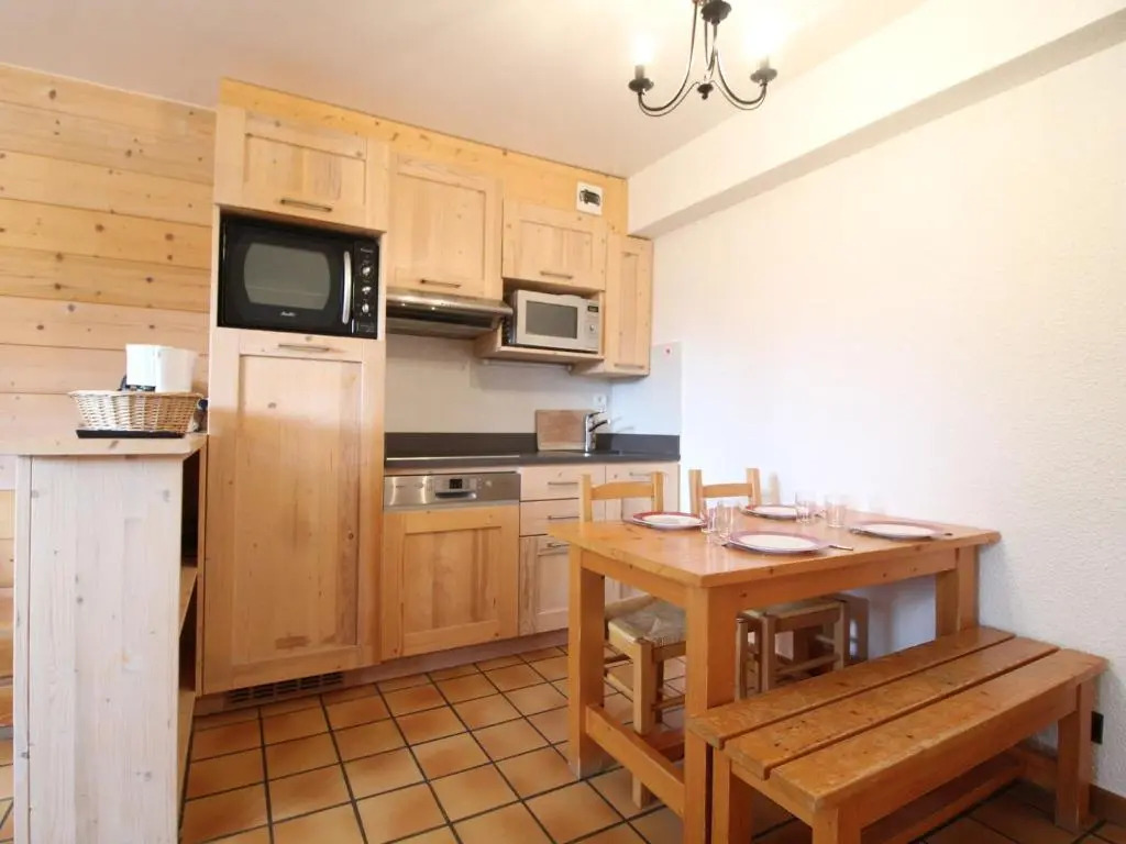 Appartement Lanslevillard, 2 pièces, 5 personnes - FR-1-508-131