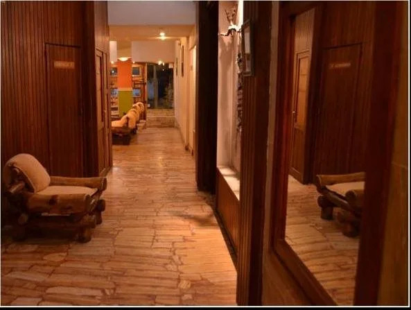 Alas Hotel