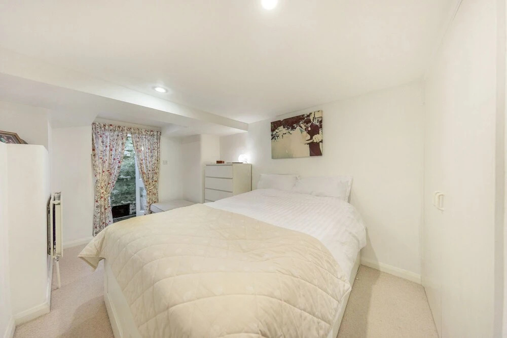 The Spacious Putney Duplex - SCF