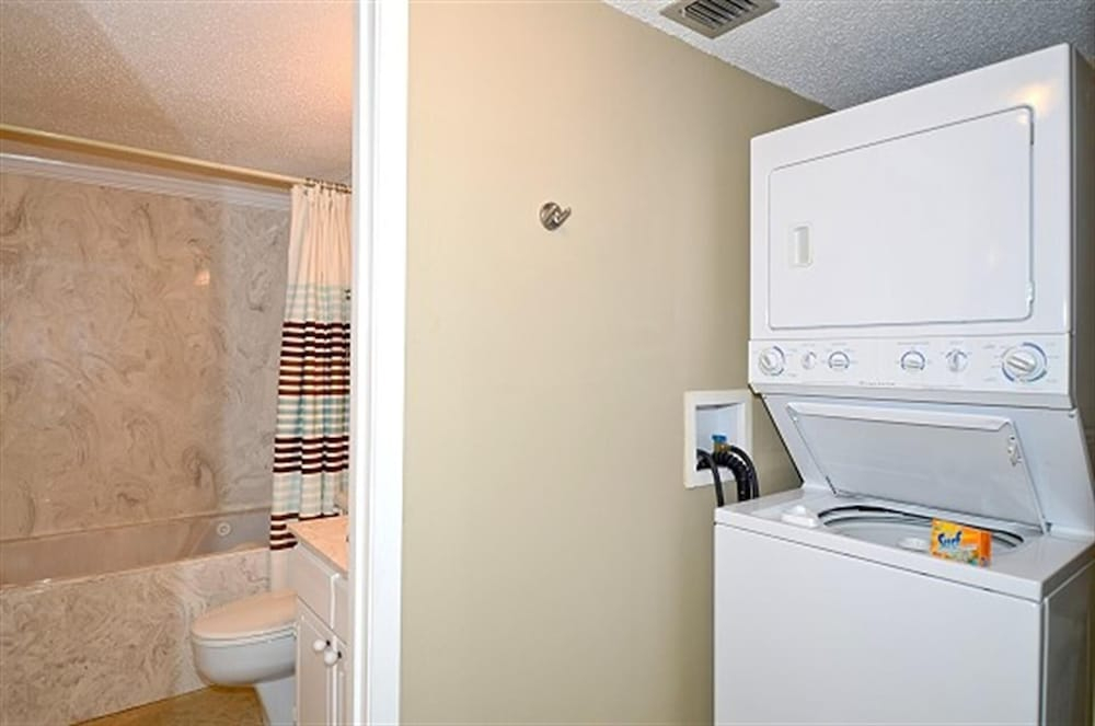 Shoreline Towers 1046 3 Bedroom Condo