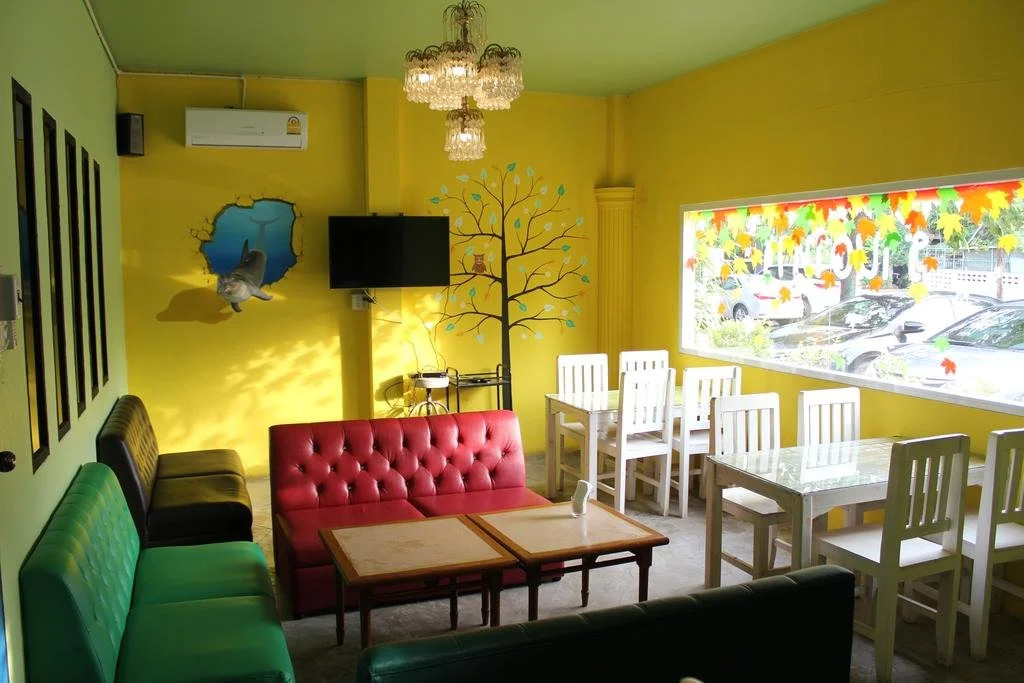 B-Cozy Hotel