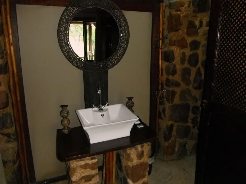 Mangwa Valley Game Lodge