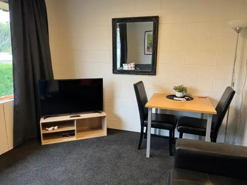 Golden Leaf Apartments