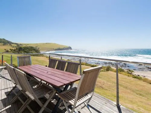 PENZANCE Gerroa Beachfront to Shelley Beach and 4pm check out Sundays