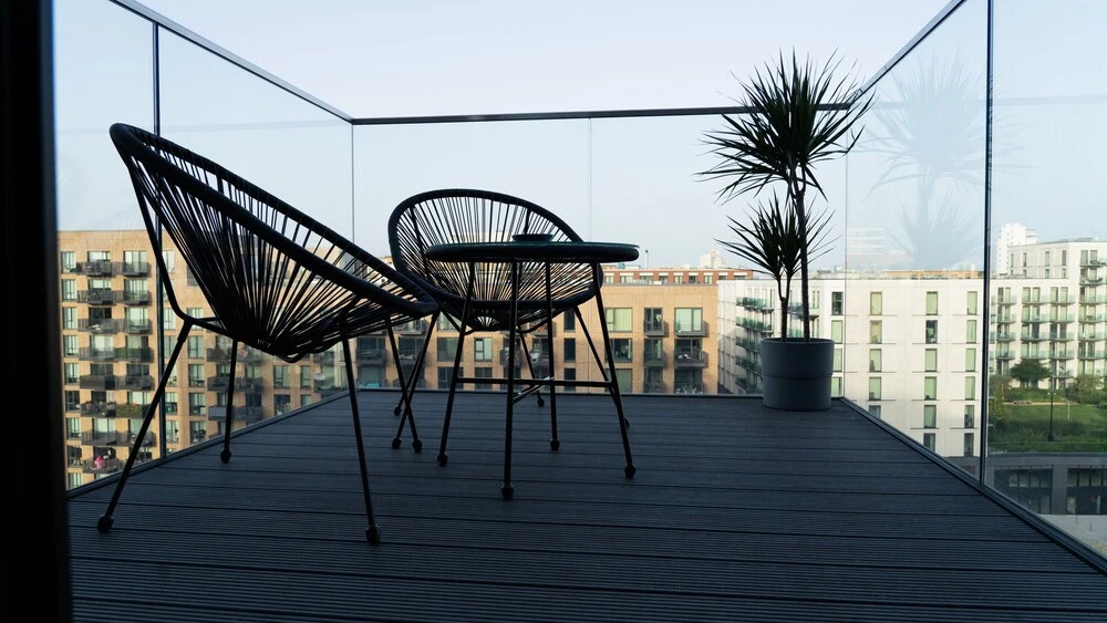 Royal Wharf - 1 Bed - Balcony - River & City View
