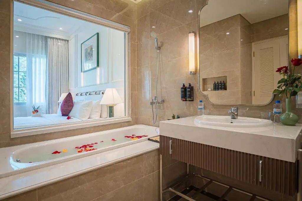 Legend Valley Hotel Ha Nam