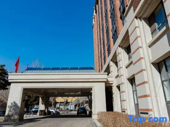 Heyue Hotel