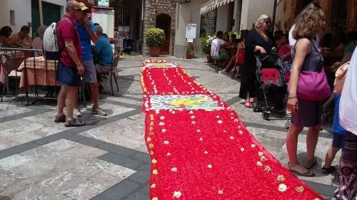 Taormina Rainbow House