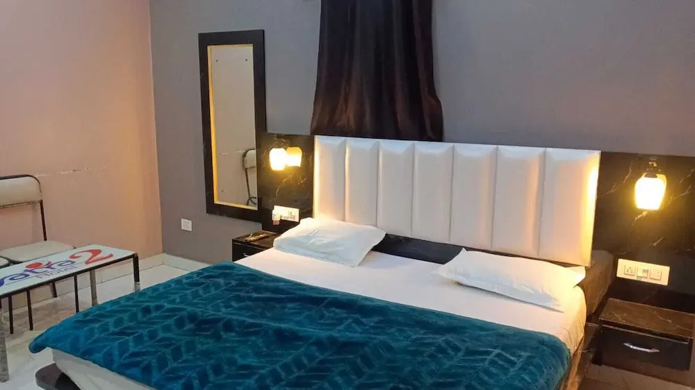 The Crown Hotel