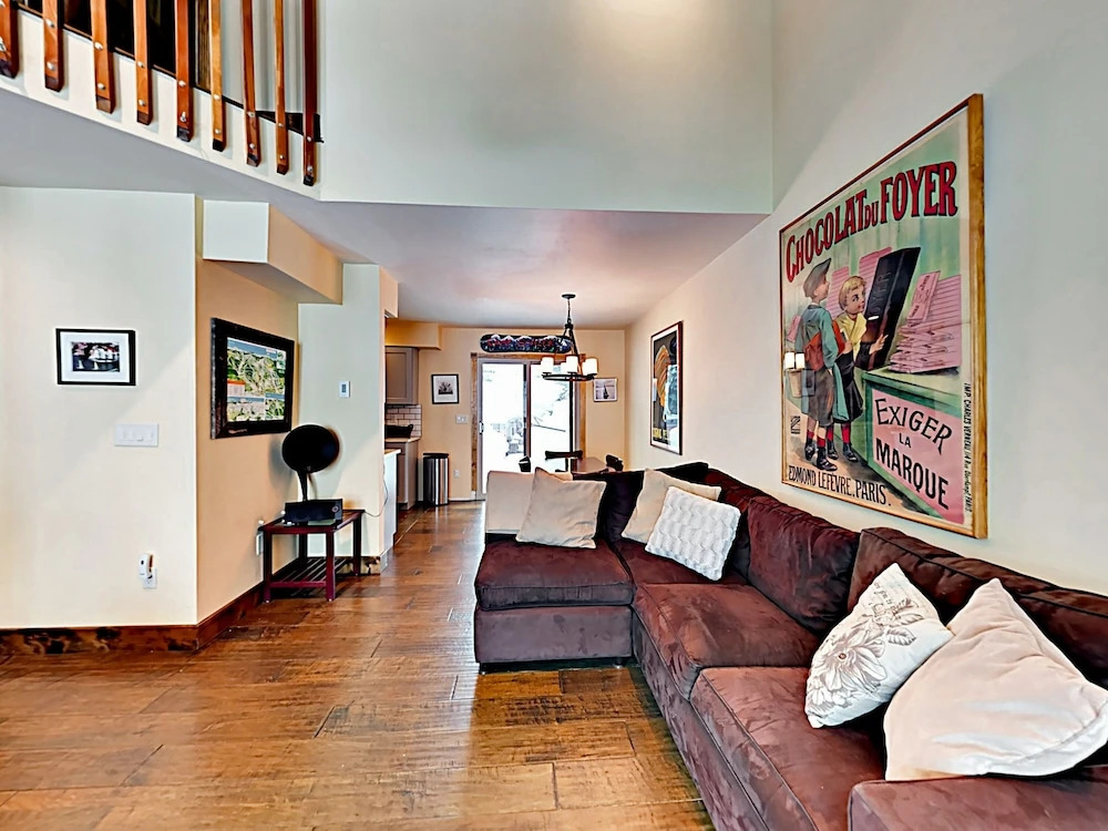 Roomy 3112 - 3 Br Townhouse