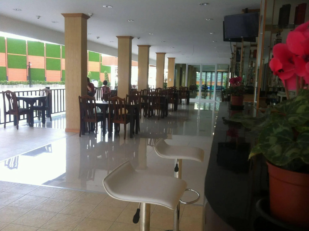 TH beach hotel