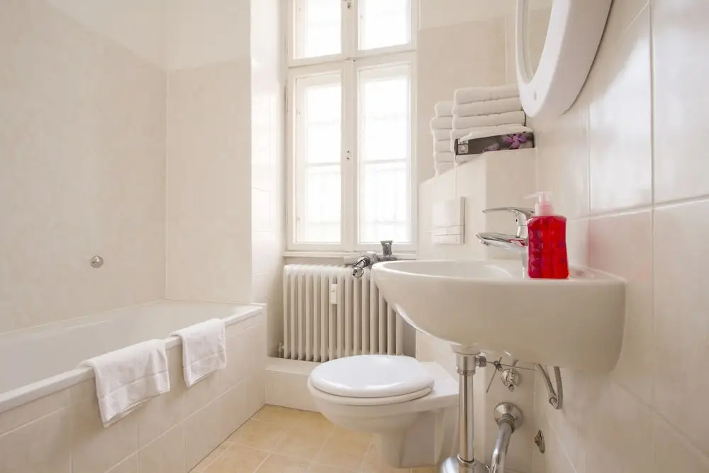 Primeflats - Huge Apartment at Gasometer 17