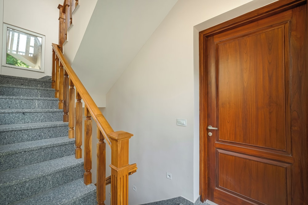Elivaas Konifer Greyvine Hillside 9 BHK