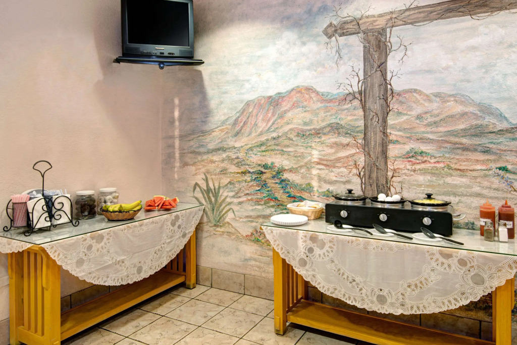 Microtel Inn & Suites by Wyndham Albuquerque West