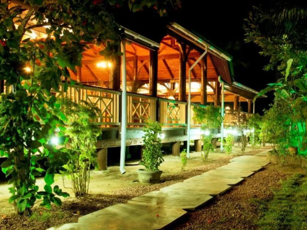 Acajou Beach Resort