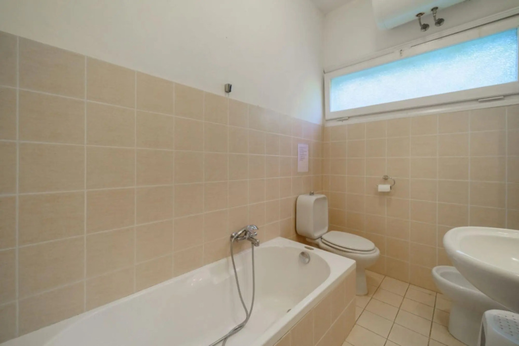 Rustic Villetta Le Grotte sleeps 8 comfortably with a view of the bay of Portoferraio-VILLETTA LE GROTTE