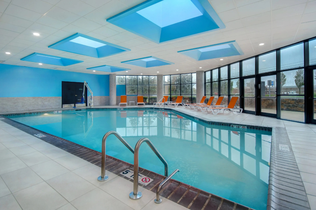 Crowne Plaza Auburn Hills by IHG