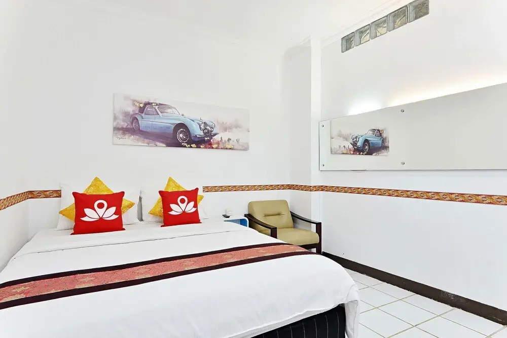 ZEN Rooms Basic Surya Sumantri Pasteur