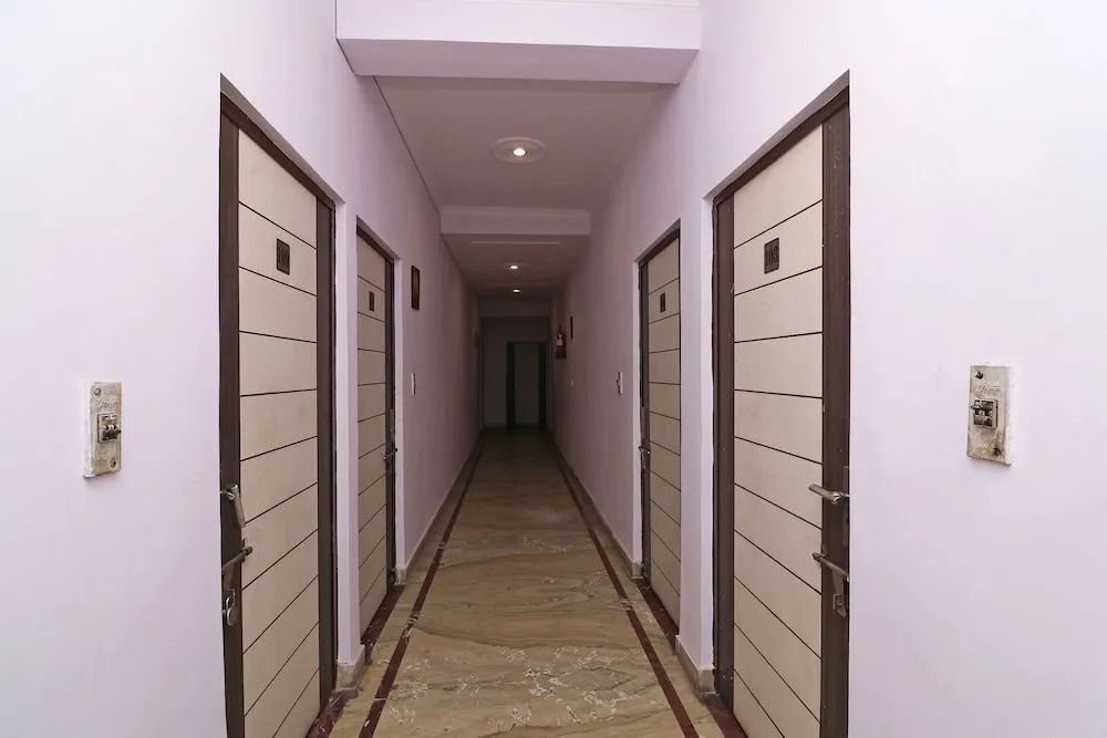 OYO 33431 Hotel Ekta Residency
