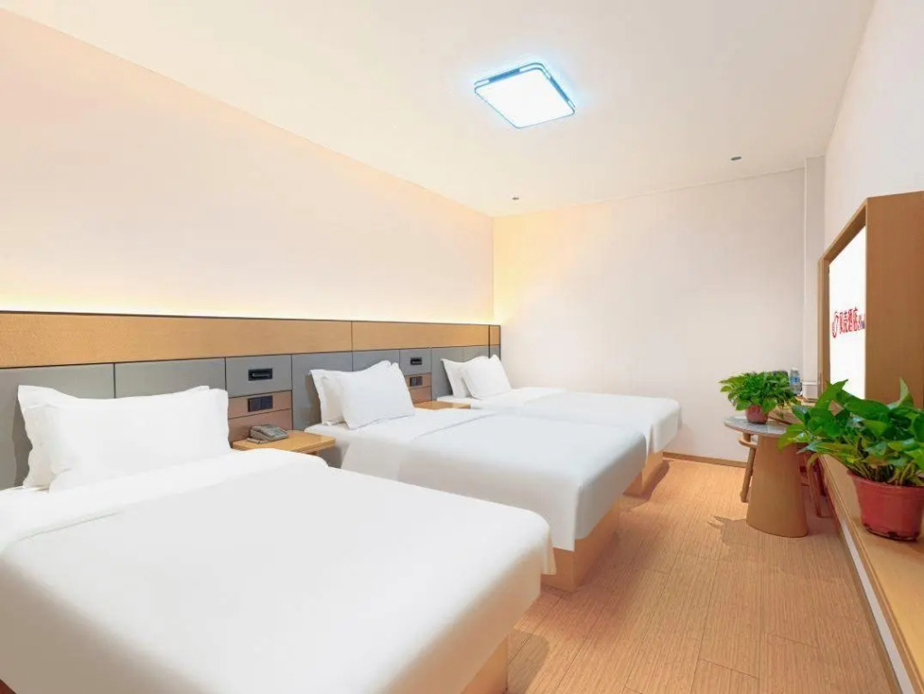 GreenTree Inn LangFang YanJiao Tianyang Plaza Express Hotel