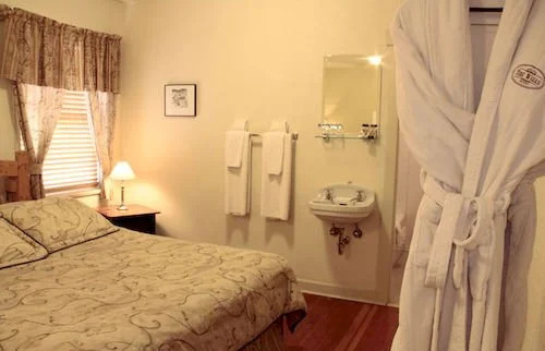 Wells Hotel
