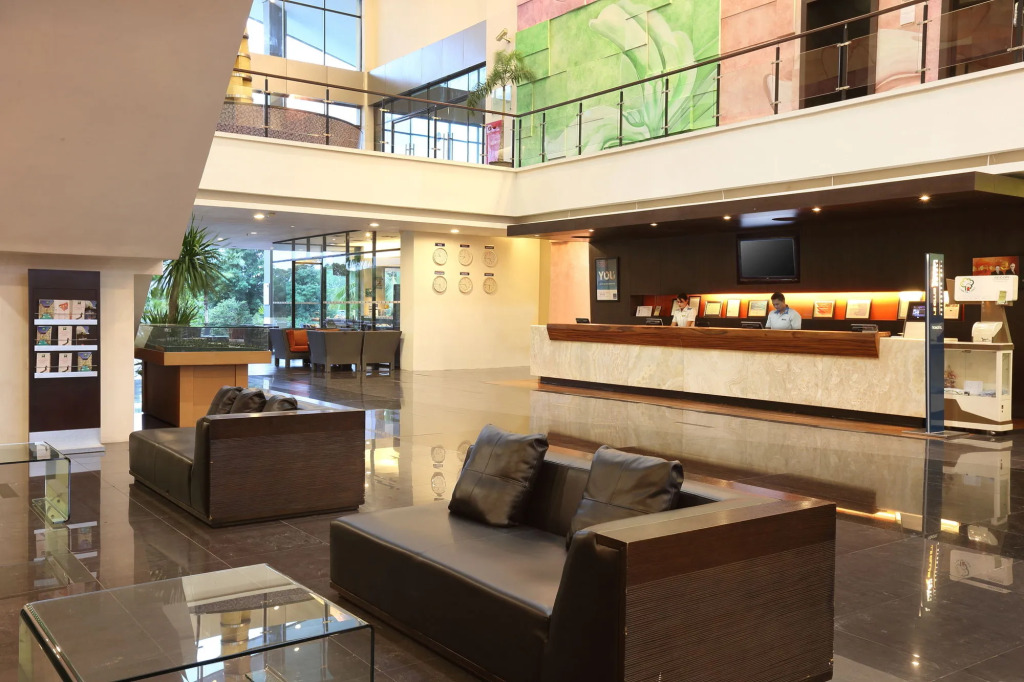 Отель Courtyard by Marriott Manado