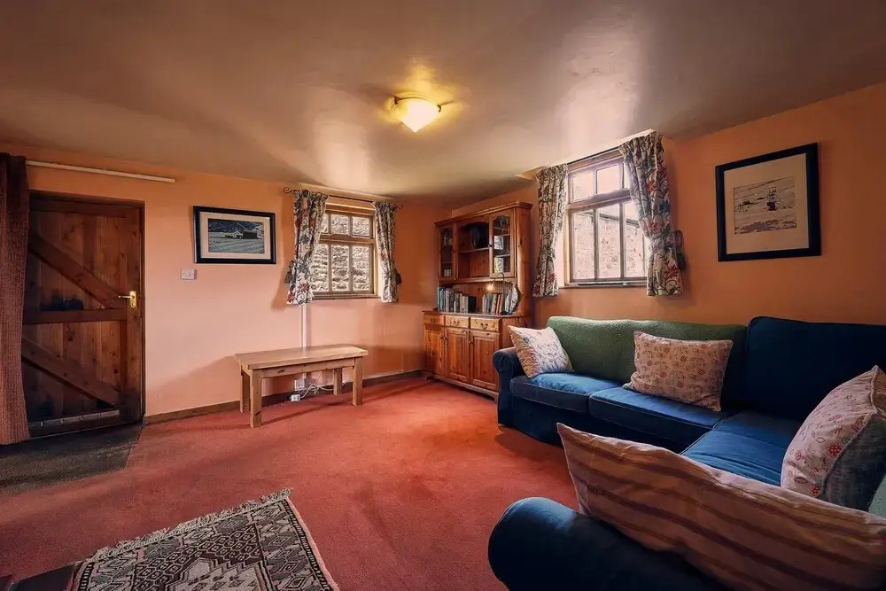 Host & Stay - The Red Brick Barn