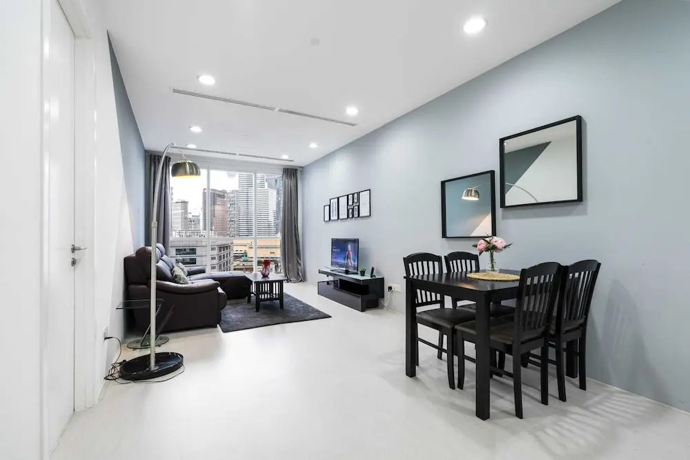 Binjai 8 by Plush