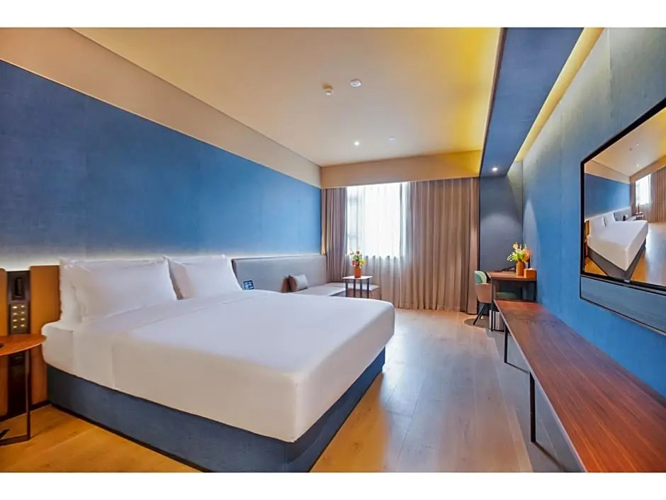 Orange Hotel (Wuhan Qingnian wansongyuan Road)