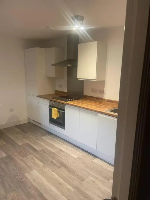 #305 1 Bedroom Serviced apartment -free parking