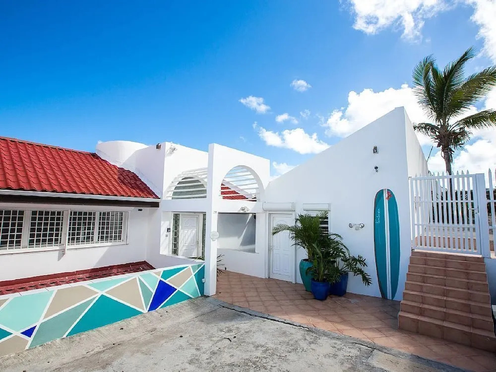 Beachfront Villa FantaSea