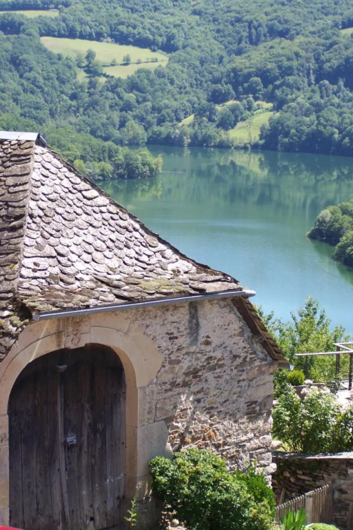 Les Hôtes du Lac, Chambres et tables dhôtes