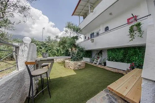 Irida Holiday Apartments