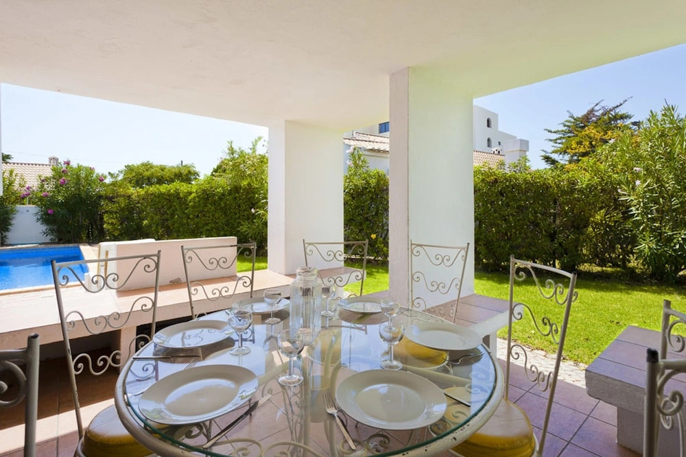 Barbecue and Pool Mystay Algarve