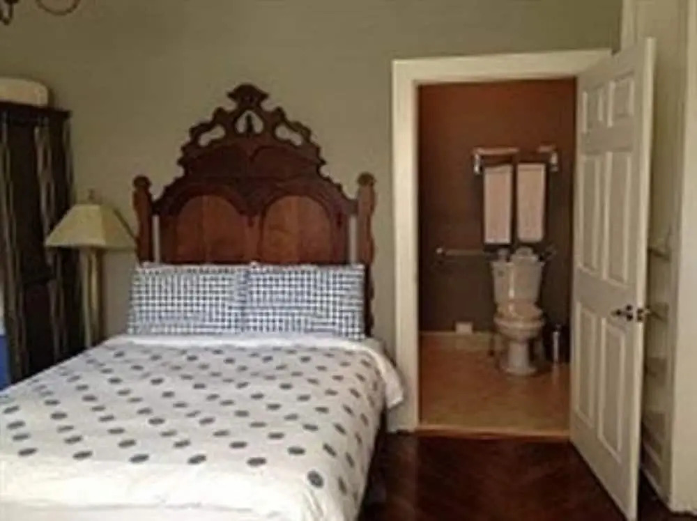 DeBary Inn