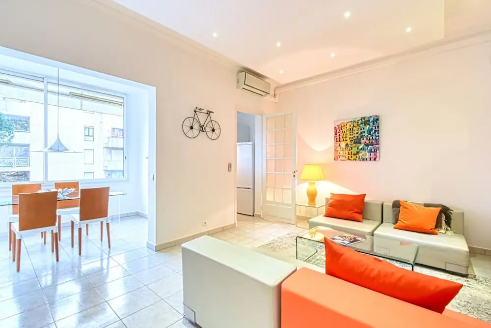 Bright and Beautiful Apartment, 10 Mins From Palais & Croisette
